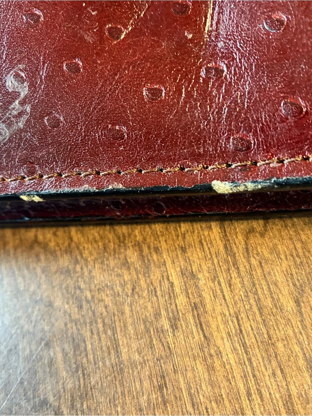 Vintage  Giorgio Bernini Handcrafted Leather Ostrich Embossed Gussett Portfolio